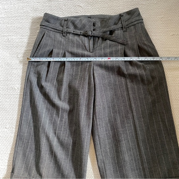 Ann Taylor LOFT Petite Pinstriped Pleated Knee Length Cuff Pants With Belt 2P - Picture 8 of 9